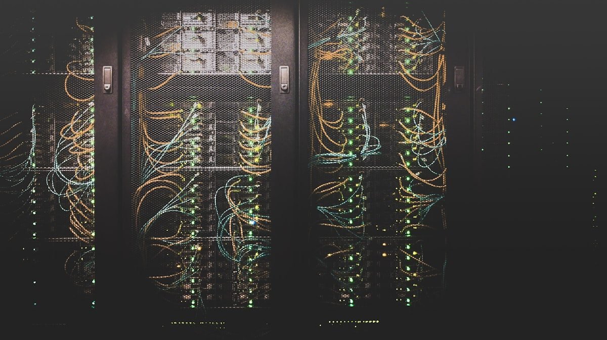 Server and network equipment